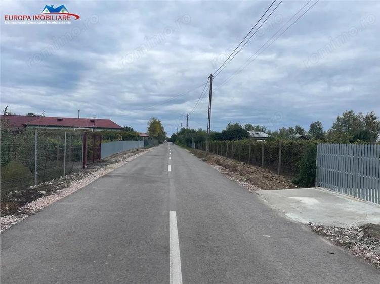 Teren de 1000 mp, în Iazurile