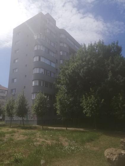 Apartament cu 3 camere în Steaua