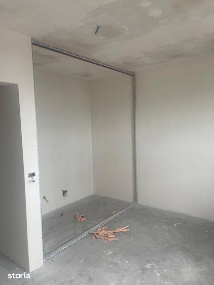 Casă cu 5 camere cu Teren 700 Mp în Garoafa