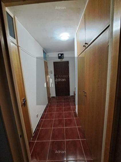 Garsonieră decomandată în Brâncoveanu