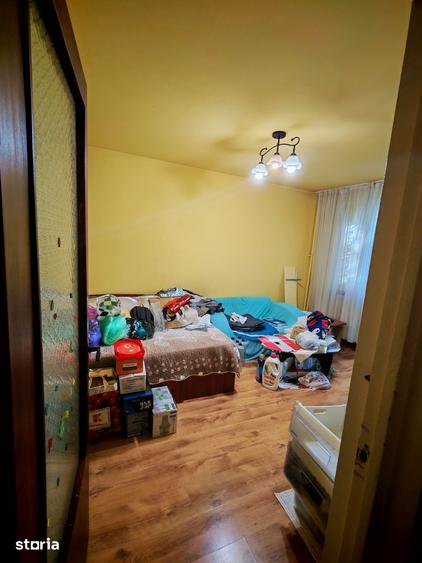 Apartament cu 2 camere decomandat, mobilat în Tei