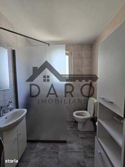 Casa in Livezeni , 140 mp utili , in centrul localitatii . - 9