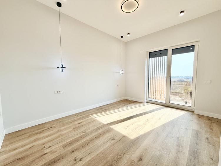 Duplex cu 4 camere cu Canalizare în Moșnița Nouă