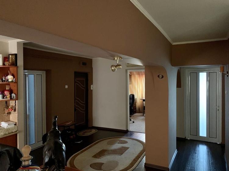 Apartament cu 3 camere în Central