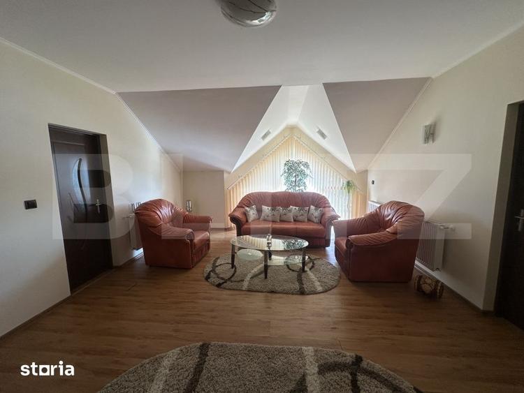 Casă cu 6 camere cu Teren 853 Mp în Păulești