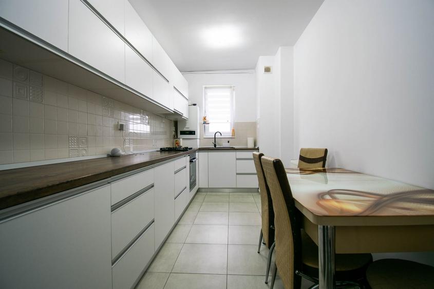 Apartament cu 2 camere decomandat, mobilat în Prelungirea Ghencea