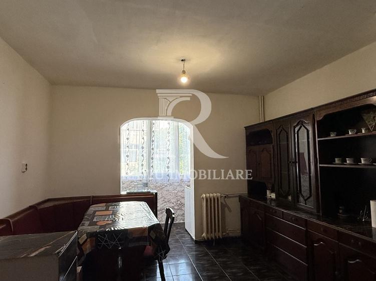Apartament cu 3 camere decomandat în Rogerius