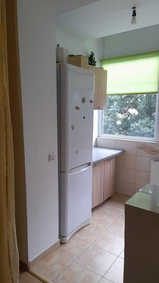 Garsonieră decomandată în Berceni