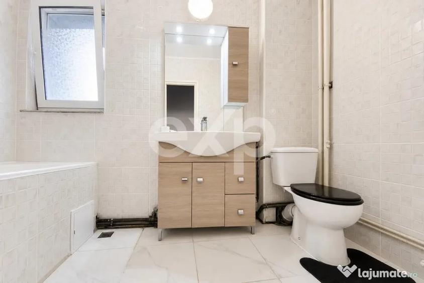 Apartament cu 4 camere decomandat în Punctele Cardinale
