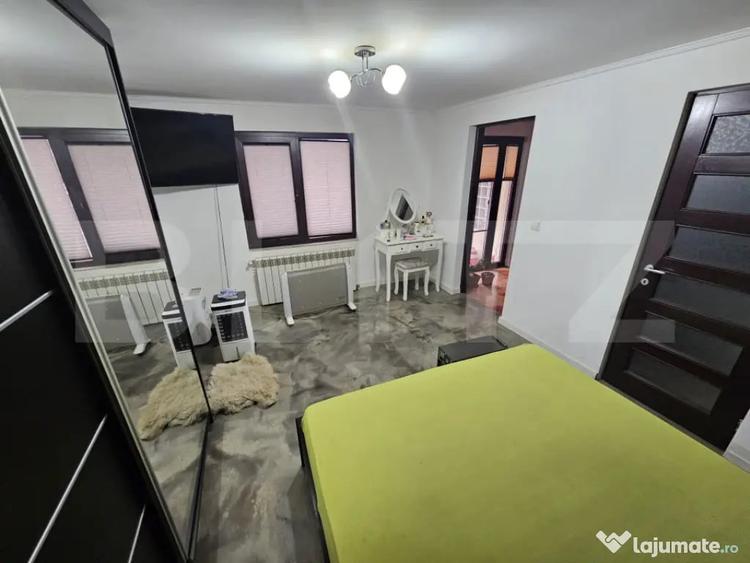 Casă cu 5 camere cu Teren 4381 Mp în Central