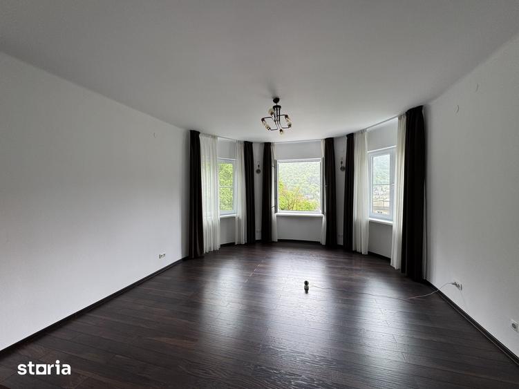 Apartament cu 2 camere, mobilat în Schei