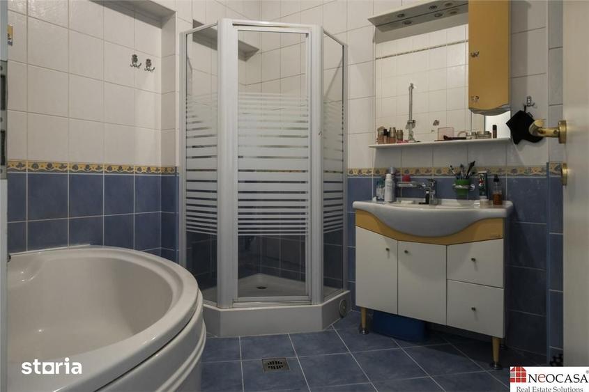 Apartament cu 6 camere în Aviatorilor