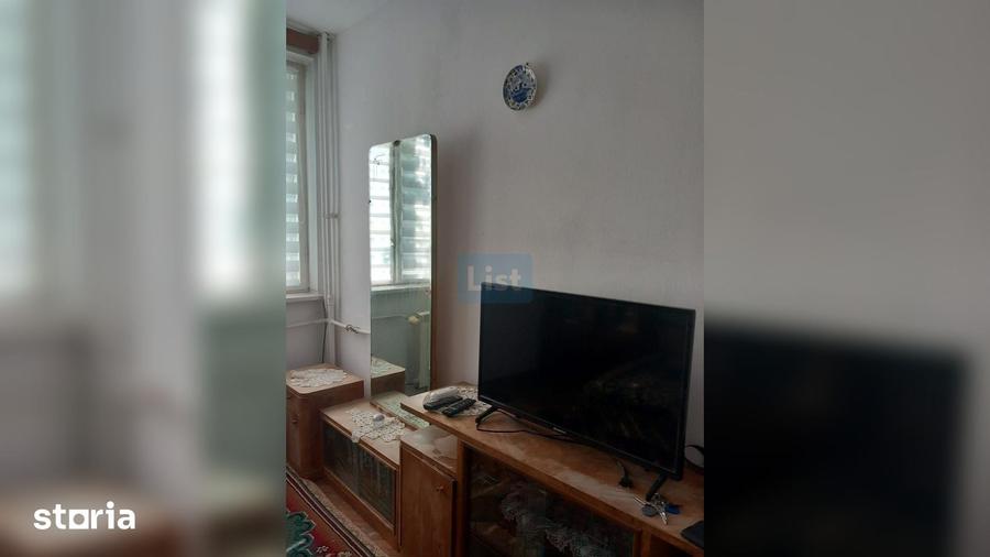 Apartament cu 3 camere în Calea București