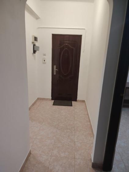 Apartament semidecomandat în Magheru