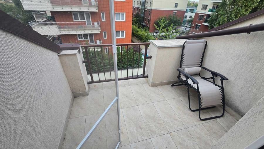 Apartament cu 3 camere decomandat în Barbu Văcărescu