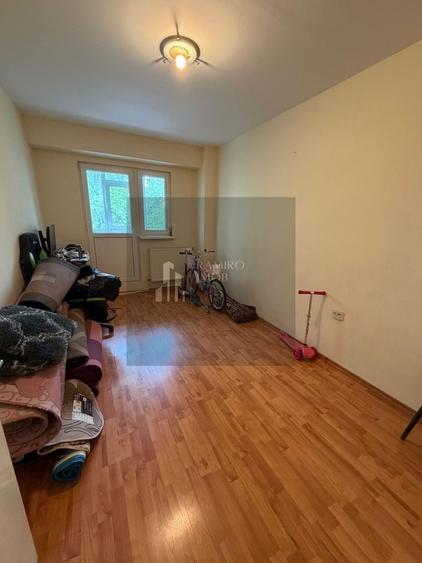 Apartament cu 3 camere decomandat, mobilat în Calarași 4