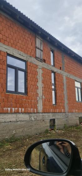 Casă cu 3 camere în Mândruloc