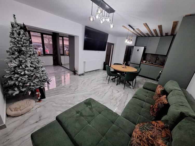 Casă cu 3 camere în Dumbrăvioara