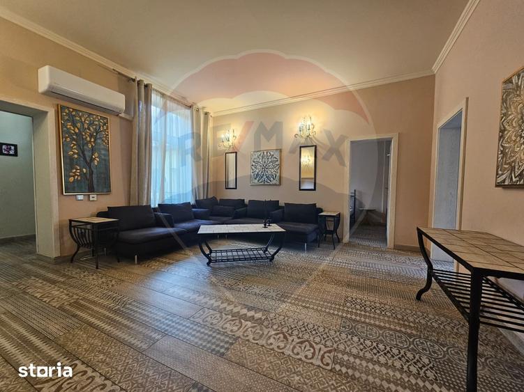 Apartament cu 4 camere, mobilat în Central