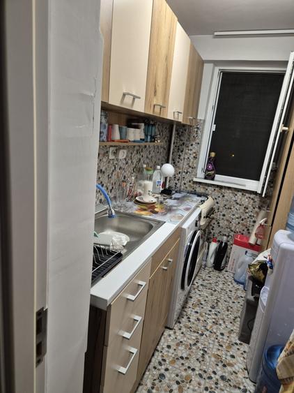 Apartament 3 camere Aleea Vergului Bl 18 , sect 2 - 5