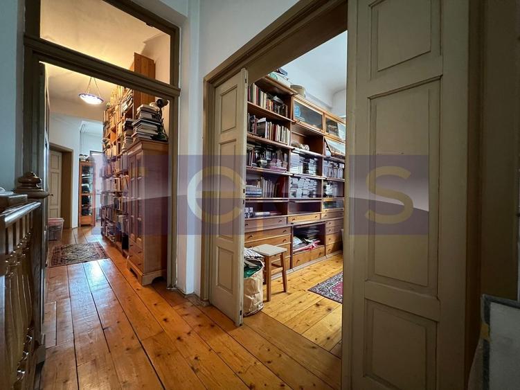 Apartament cu 5 camere decomandat, mobilat în Barbu Văcărescu