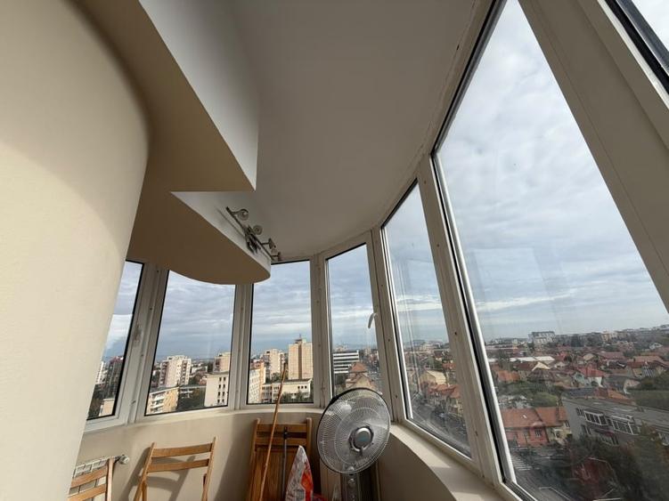 Apartament cu 3 camere decomandat în Centrul Civic
