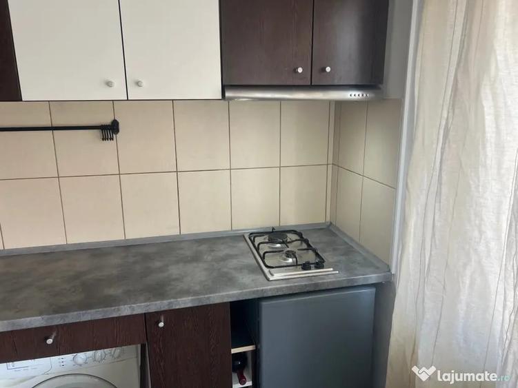Garsonieră decomandată în Cotroceni