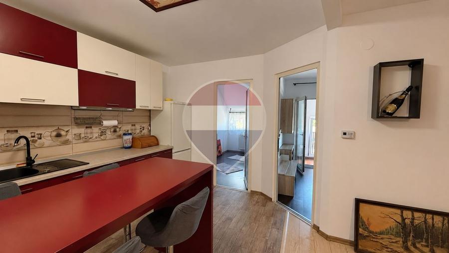 Apartament cu 3 camere semidecomandat în Iris
