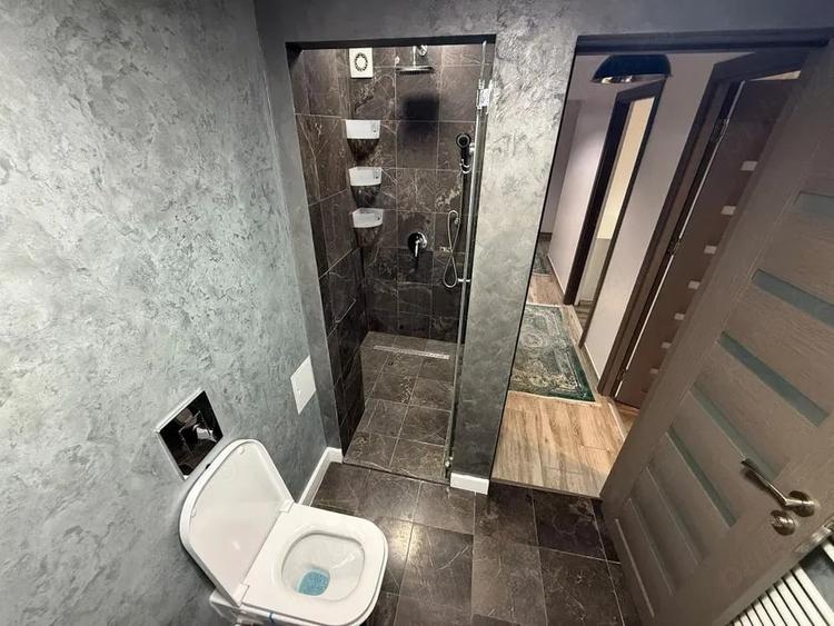 Apartament cu 3 camere decomandat în E3