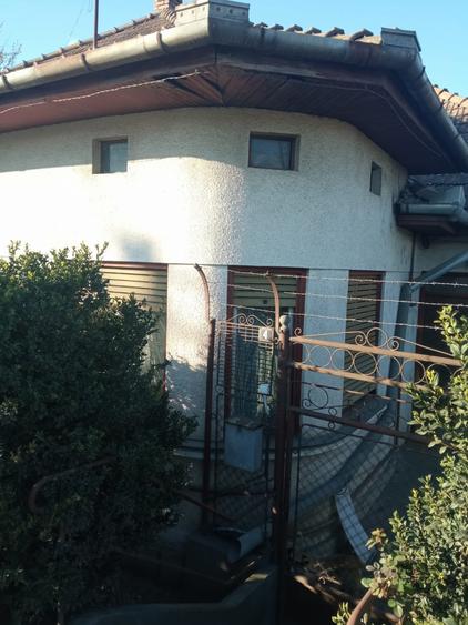 Casă individuală cu 4 camere cu Canalizare în Mureșeni