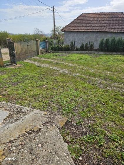 Casă cu 3 camere în Ceanu Mic