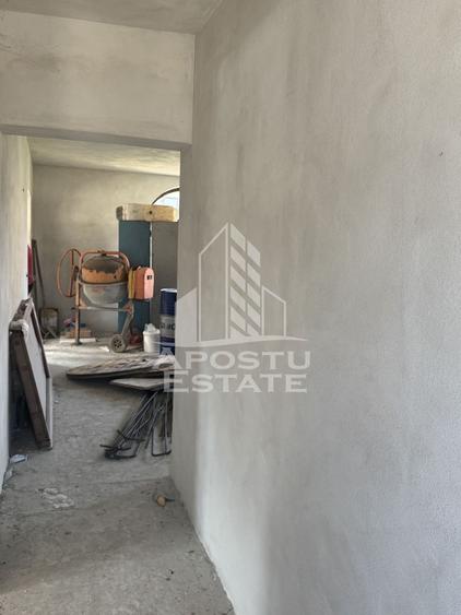 Casă individuală cu 5 camere cu Canalizare în Central