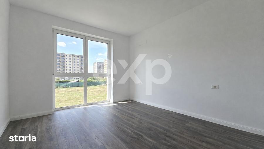Casă cu 4 camere cu Teren 200 Mp în Tractorul