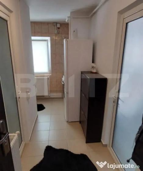 Garsonieră decomandată în Central