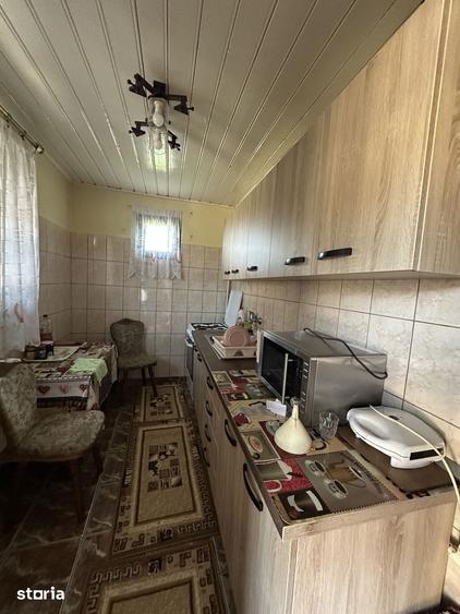 Casă cu 7 camere cu Teren 1039 Mp în Cornești