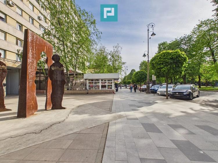 Apartament cu 3 camere decomandat în Ultracentral