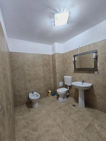 Spațiu comercial, de 1,980 mp, în Crasna