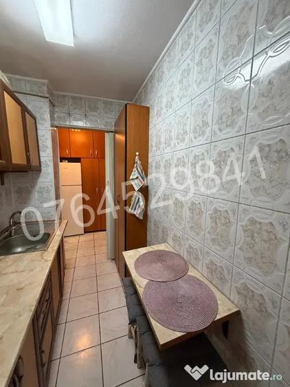 Apartament cu 2 camere decomandat în Lacul Tei
