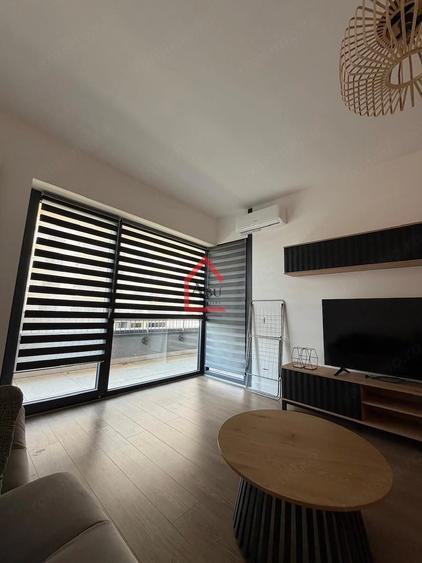 Apartament cu 2 camere semidecomandat în Filiași