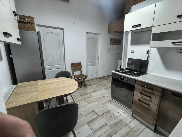 Apartament cu 2 camere decomandat în Central