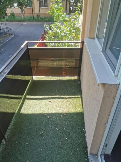 Casă individuală cu 4 camere cu Canalizare în Berceni