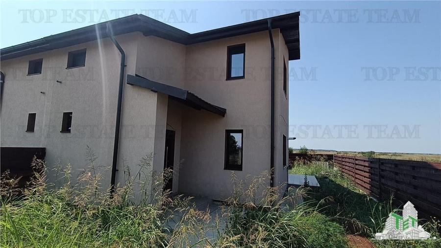Duplex cu 3 camere cu Teren 300 Mp în Odăi