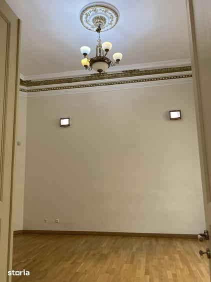 Spațiu comercial, de 530 mp, în Eminescu