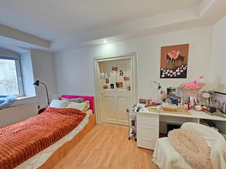 Apartament cu 2 camere semidecomandat în Centrul Istoric