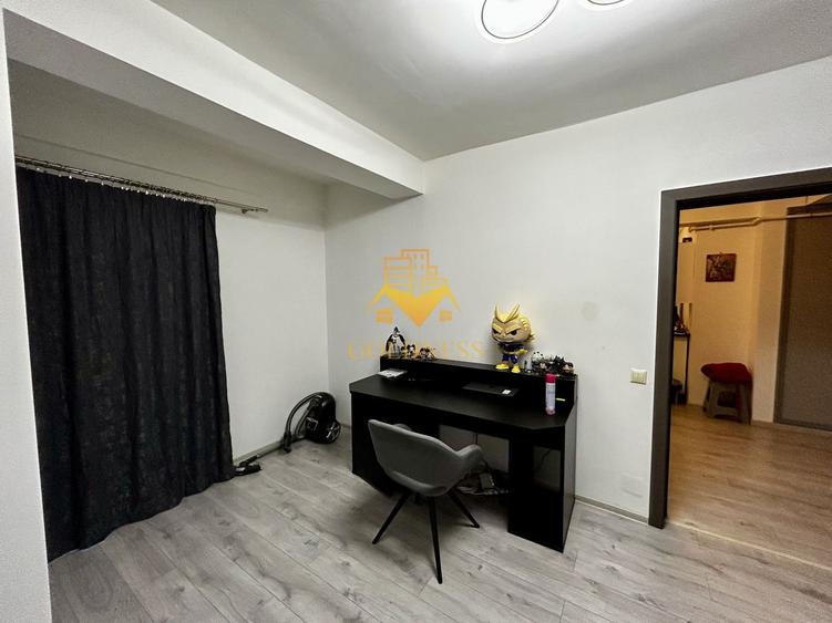 Apartament cu 3 camere semidecomandat, mobilat în Florești