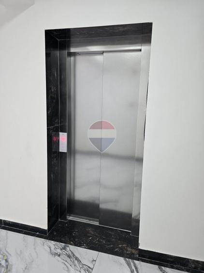 Apartament cu 3 camere semidecomandat în Vitan-Bârzești