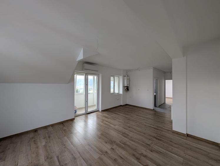 Apartament cu 2 camere semidecomandat în Florești