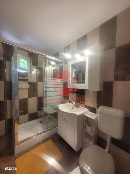 Casă cu 3 camere în Lumina