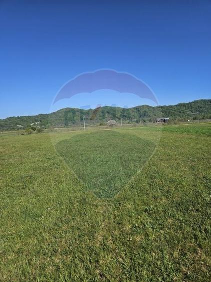 Teren Construcții intravilan de 1780 mp, în Crăciunești