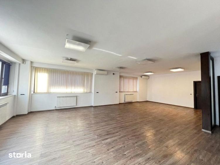 Apartament cu 4 camere în Aviatorilor